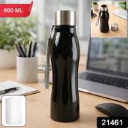 Ergonomic view of the 600ml stainless steel water bottle, highlighting its sleek design.