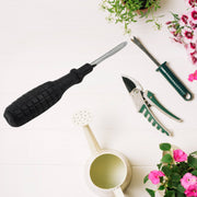 Close-up of the durable chromium-plated tip of the Phillips screwdriver.
