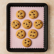 Multi-color baking paper sheets pack with decorative scalloped edges