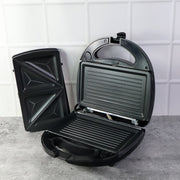 Electric Orbit sandwich maker cooking fresh sandwiches quickly