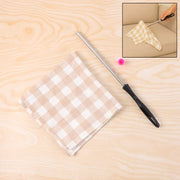 Handle dusting mop with a slim, fixed metal handle for easy grip