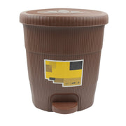 Top-down view of the mini pedal dustbin's secure lid, preventing odors.