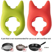 Compact plastic pot holder with anti-slip base to keep spoons and spatulas stable