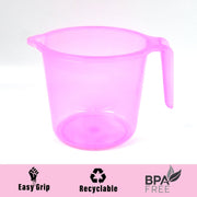 Close-up of the high-quality plastic material of the Bathora bath water mug.