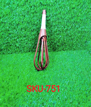 Easy-to-use plastic whisk mixer for a variety of liquids including milk, coffee, and juice.