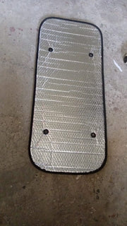 Car sun shade fitting various vehicle types, including SUVs and sedans.
