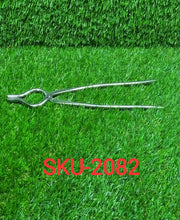 Rust-free stainless steel tongs, ideal for handling hot utensils.