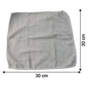 Microfiber cloth size reference next to a ruler showing 30x30 cm dimensions