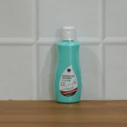 Versatile kitchen and cookware stain remover