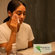 Disposable makeup remover aloe wipes ideal for travel and daily use