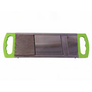 Detailed view of the slicing mechanism of the 2-in-1 potato slicer, emphasizing efficiency.