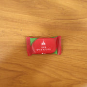 Lifestyle image showing the convenience of the disposable travel towel.