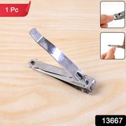 Using stainless steel toenail clipper for precise trimming